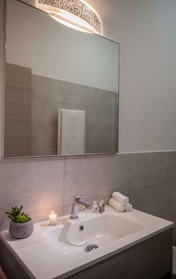 Ajana Rooms By Accomodo Cagliari Ngoại thất bức ảnh